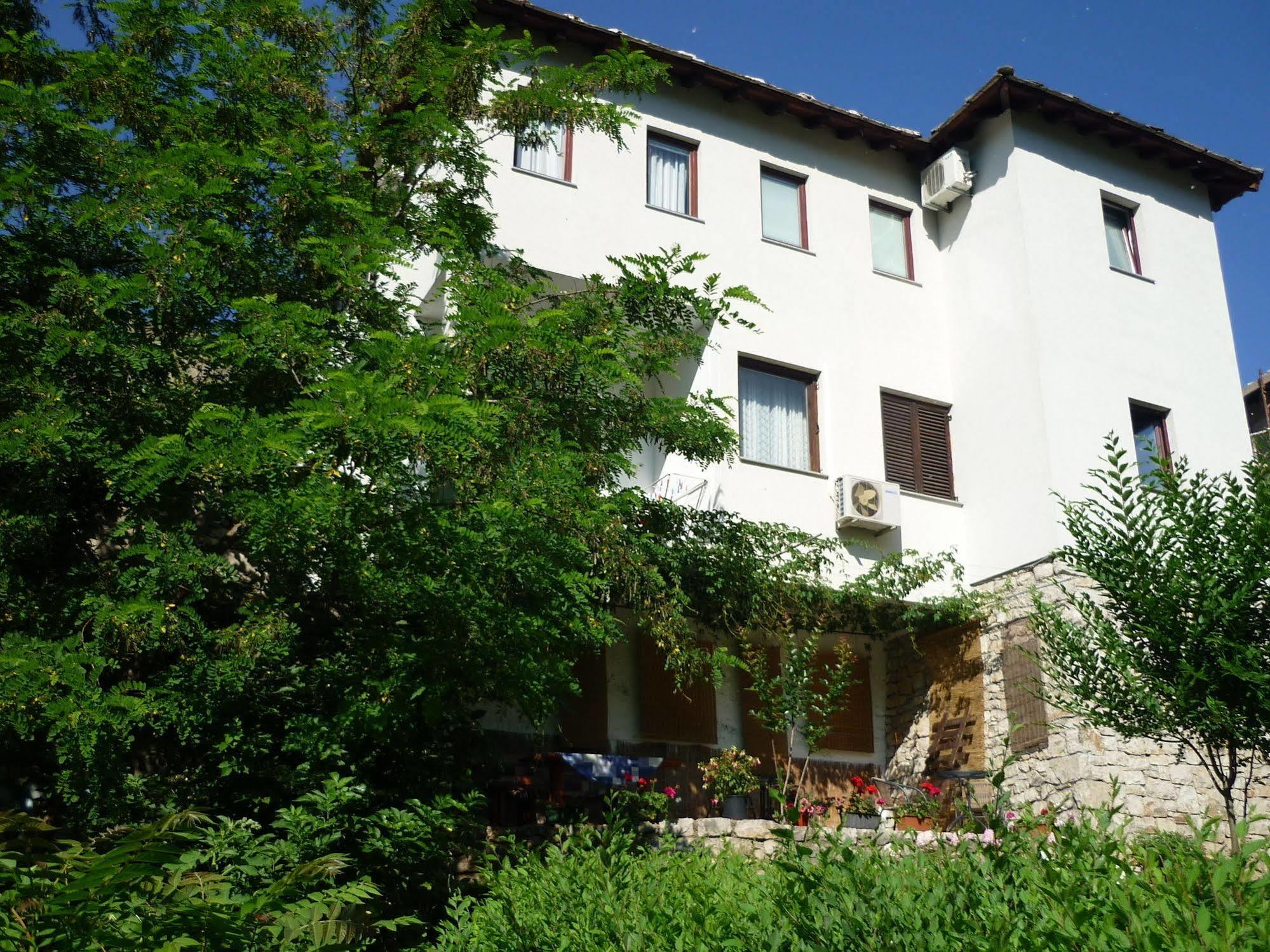 Pansion Villa Nur Мостар Екстериор снимка